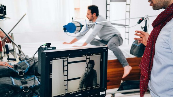 Quels sont les défis de l'organisation d'un festival de films documentaires ?