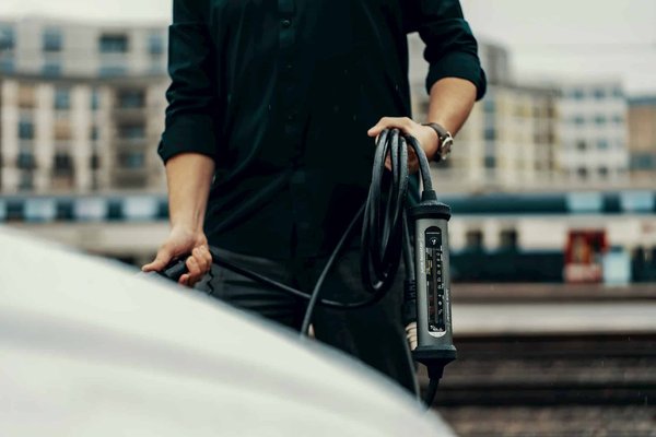 Quels sont les impacts environnementaux de l'extraction de lithium pour les batteries des véhicules électriques ?